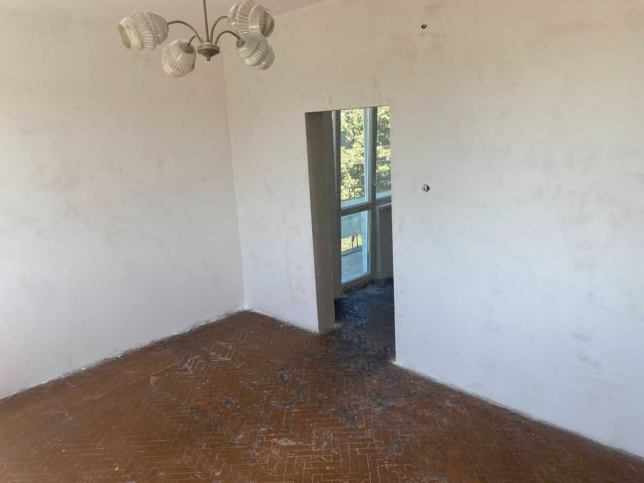 Продава се Тристаен апартамент в Карлово - 86 кв.м за 884 €/кв.м - Снимка #4