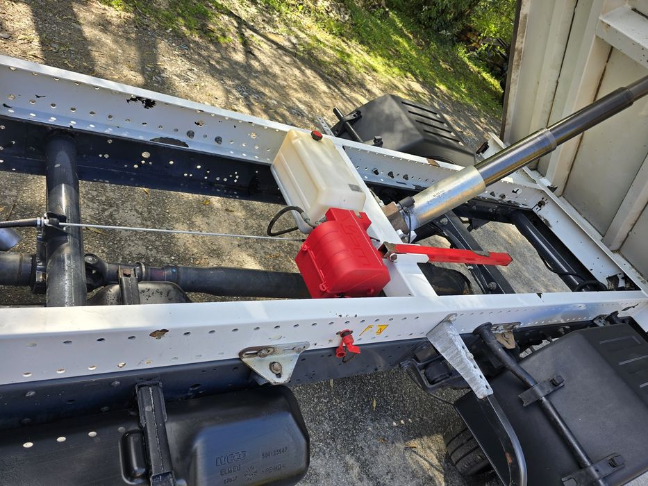 Vând Iveco Daily 2.3 140 CP an 2019, basculabil in acte

EURO 6