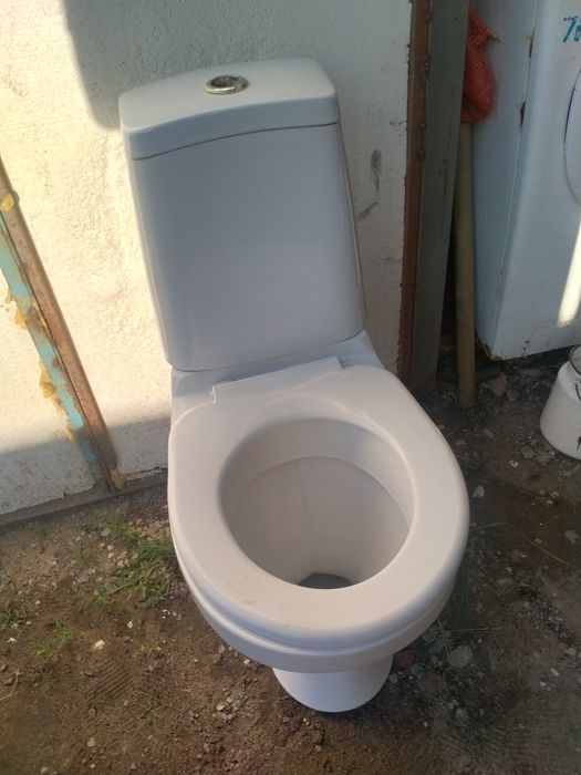 Унитаз в хорошем состоянии