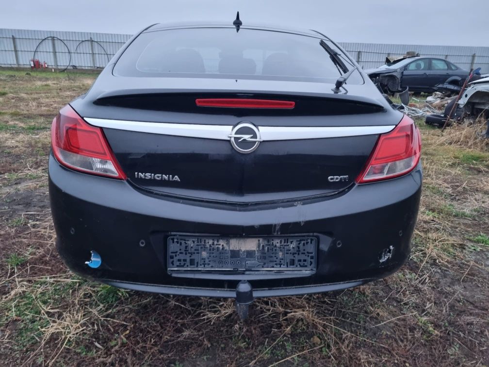 Dezmembrez opel insignia 2.0
