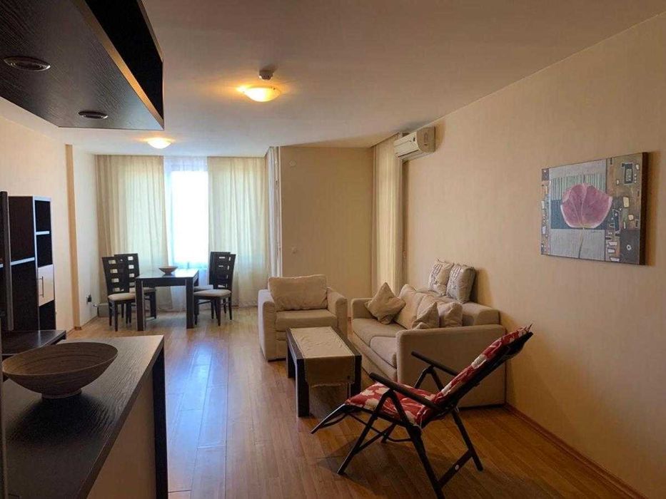 Продава се обзаведен тристаен апартамент/ 121м²/к.кЗлатни пясъци/Варна