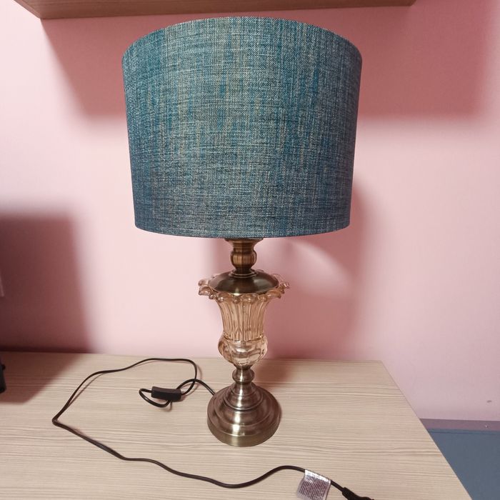 Veioza noua înălțime pInteresează pe cineva o veioze, este noua