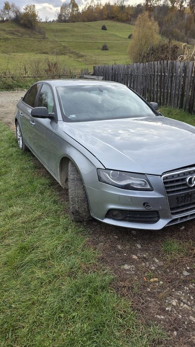 Vând/dezmembrez audi a4 b8, 2010, avariat. Cod motor CAGB