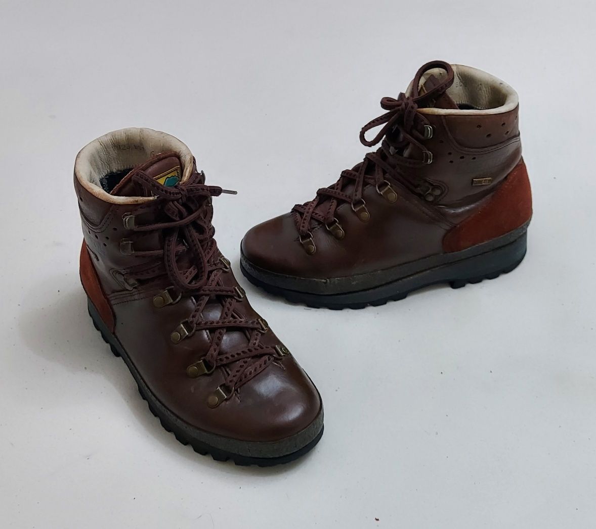 Bocanci MEINDL ISLAND Gore-Tex Vibram all season trekking nr 39 unisex