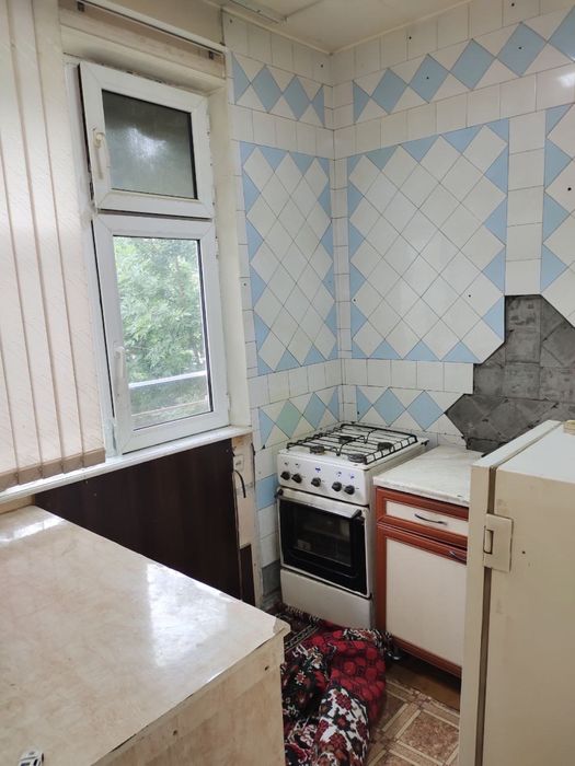 Чиланзар 13.  Срочно. Аренда.  2 х комнатная.  Семья