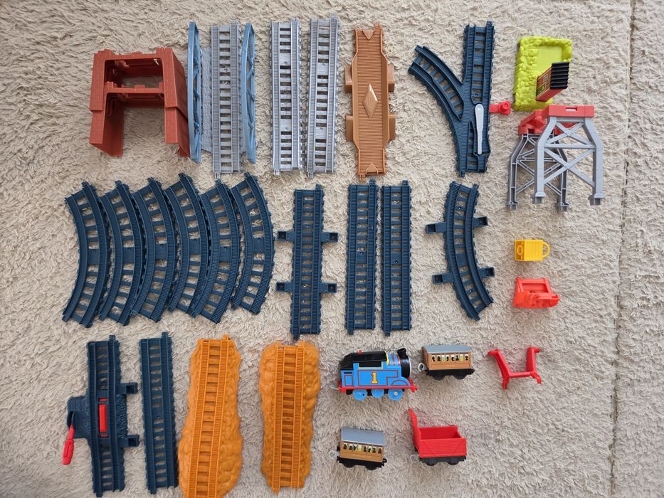 Влак Thomas & Friends с влакова писта за игра с Томас