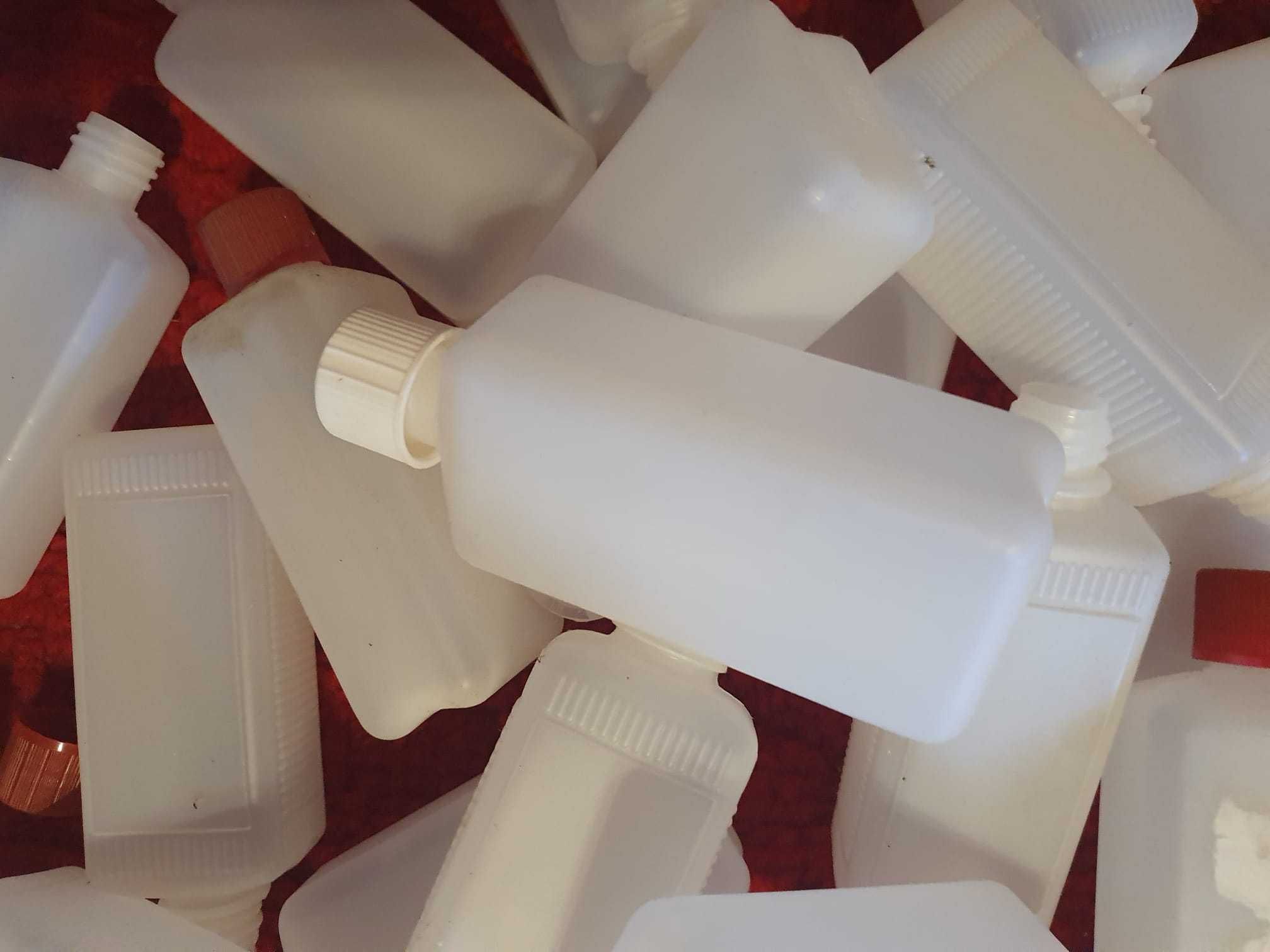 42 sticluțe de plastic/ PET-uri / recipiente goale 100 ml