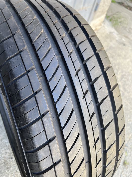 Una Anvelopa vara 255/45 18 RFT Continental 215/55/18 225/55 R16