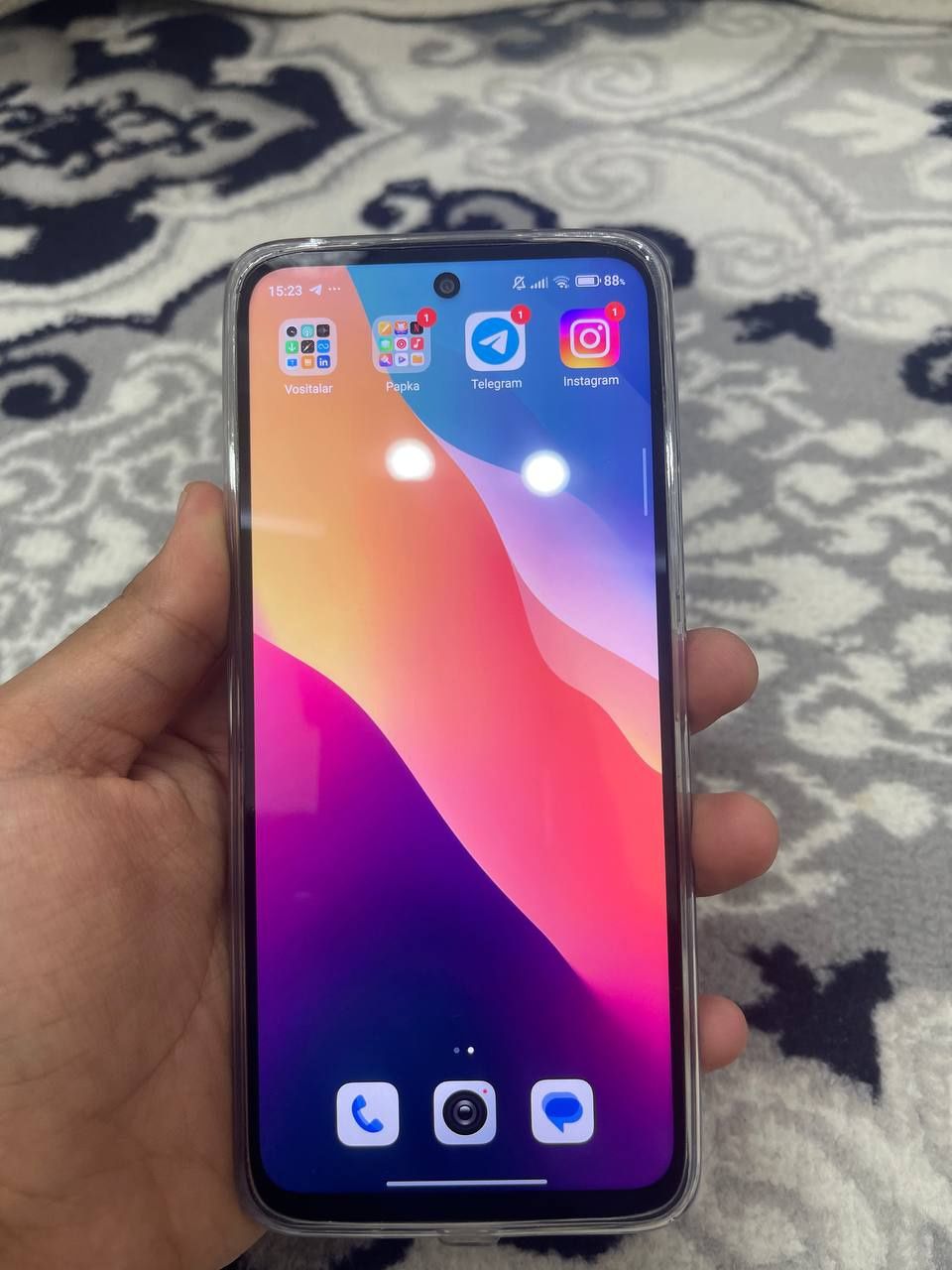 Telefon sotiladi 10 oy boldi arzon