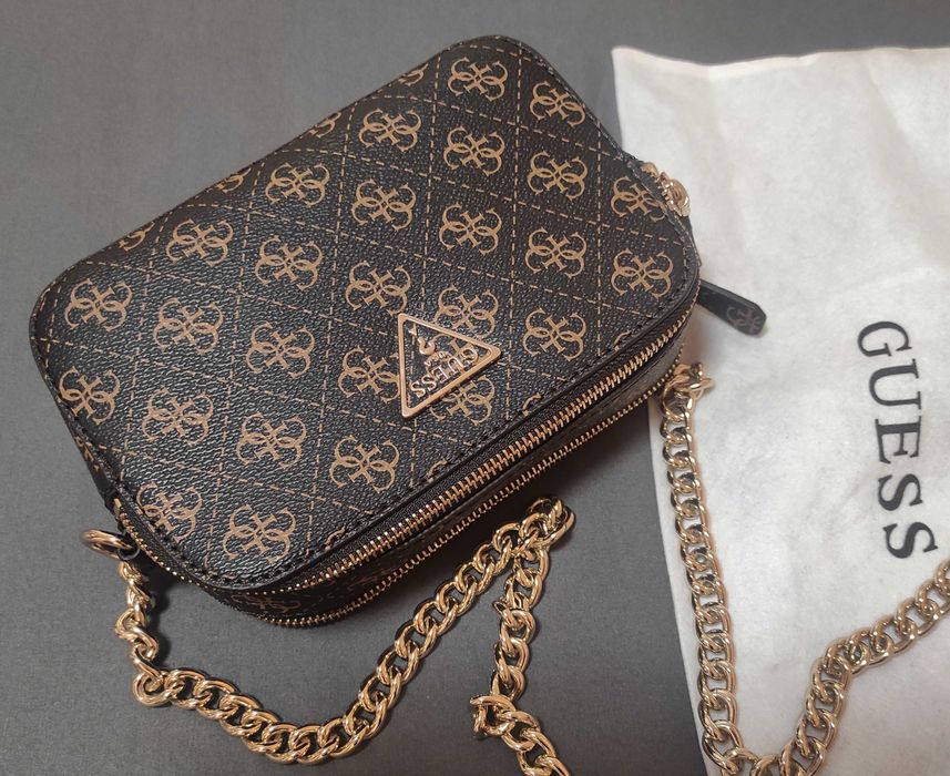 Дамска чанта Guess