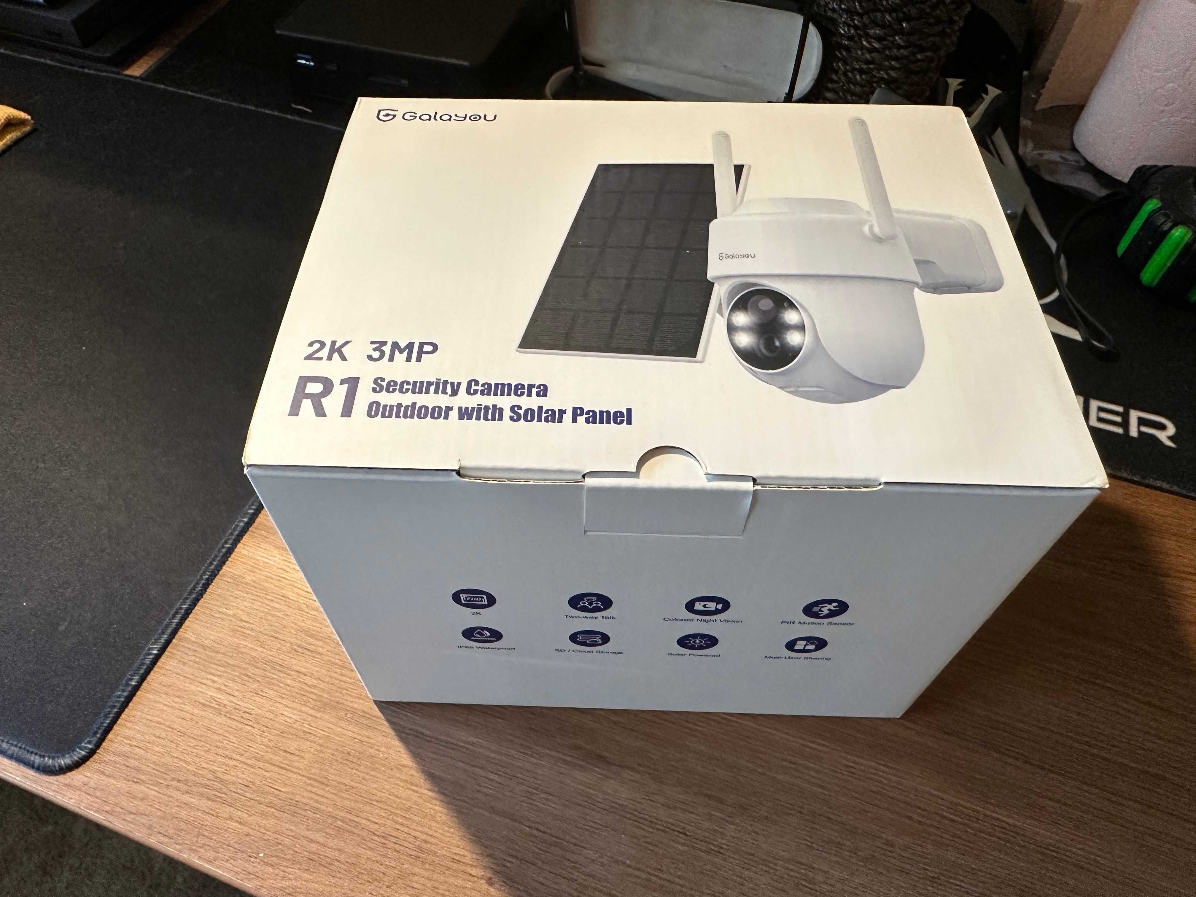 Camera de exterior wifi 2k 3MP IP65 infrared panou solar, acumulatori