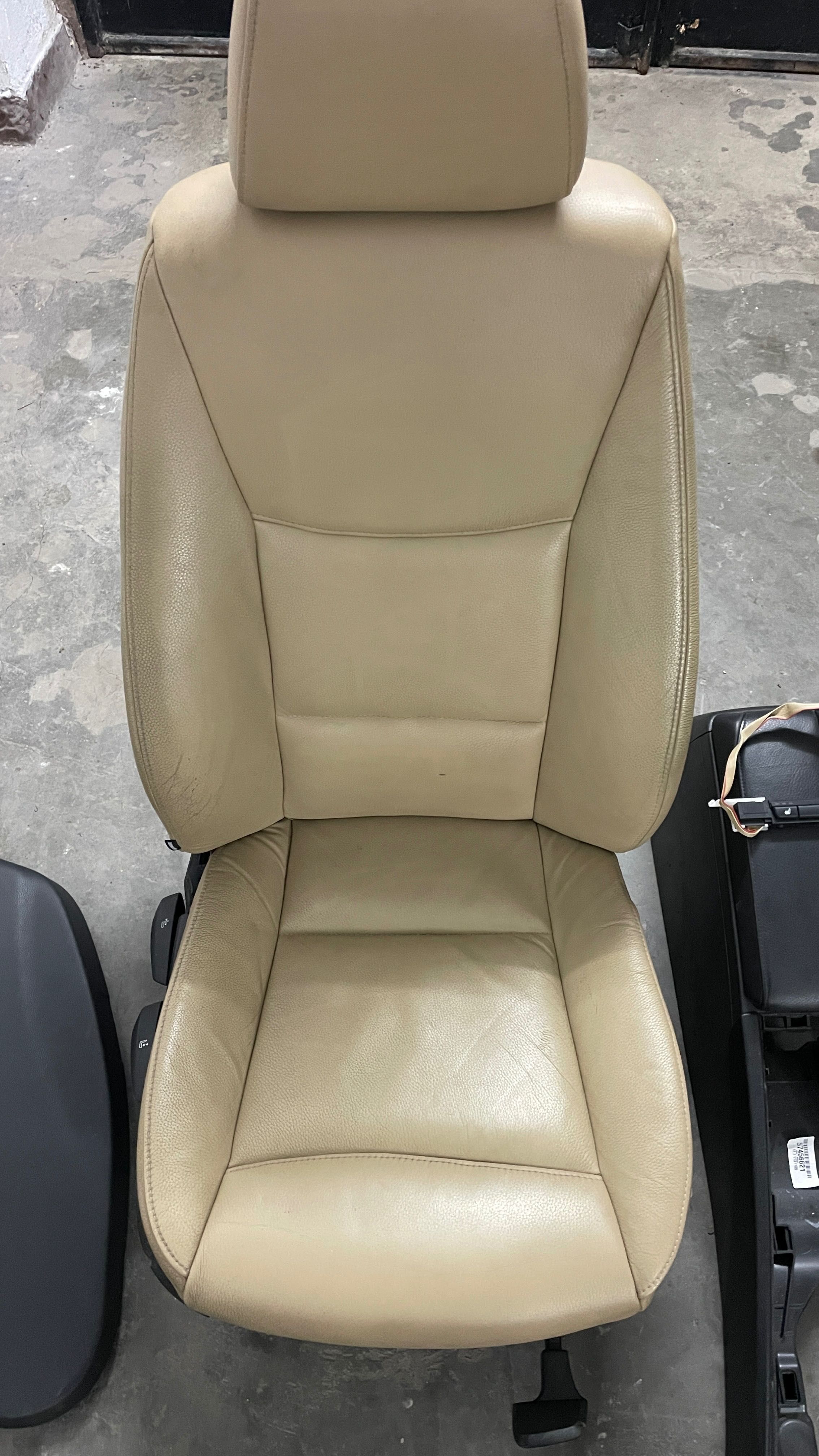 Кожен салон за Бмв е90/Bmw e90 (Предни и задни седалки)