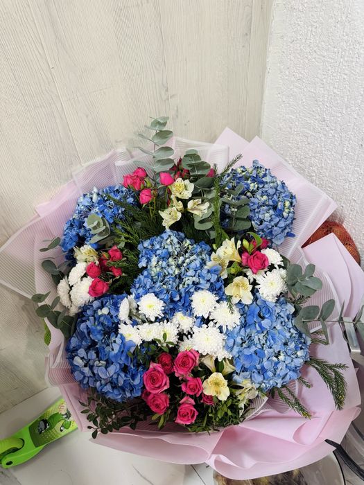 Большой букет цветов
