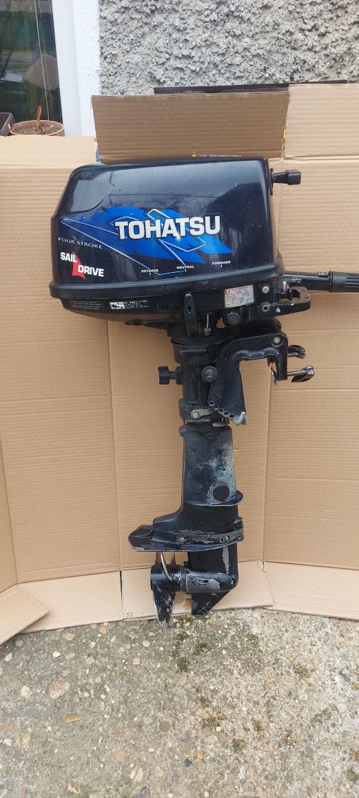 Продавам извънбордов двигател за лодка Tohatsu MFS6BS 6 к.с. къс ботуш