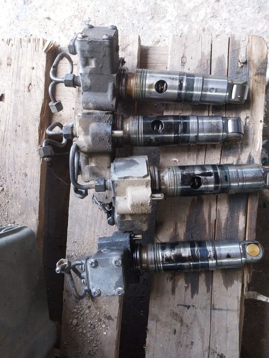 Vând pt Mercedes atego compresor, turbina, chiulasa, pompe motorina