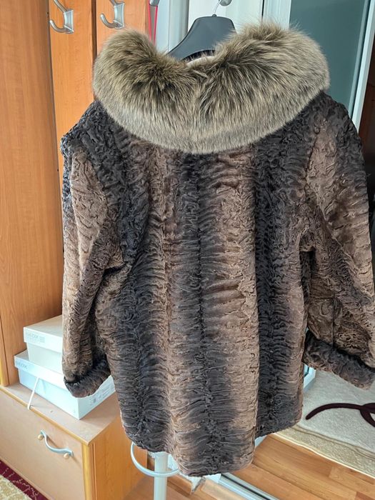 Blana naturala nutrie si guler vulpe