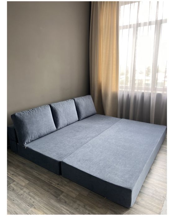 Бескаркасный диван