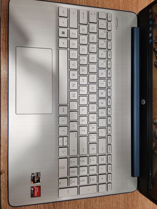 Hope Amanet P11-HP 15s/Ryzen 3-5300u/ram 8gb/Ssd 256gb