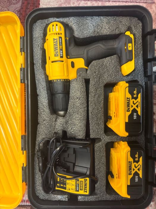 Продам шуруповёрт DEWALT оригинал, новый