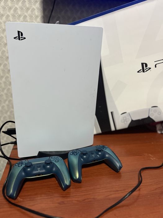 Продам PS5 почти новое