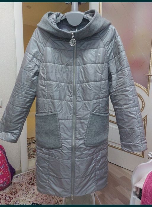 Женские куртки-ветровки на весну .