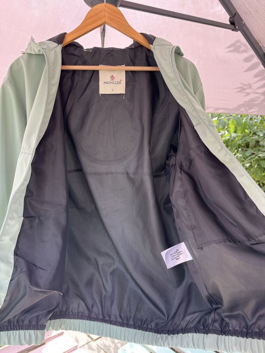 Geaca fâșie cu fermoar Moncler, impermeabila