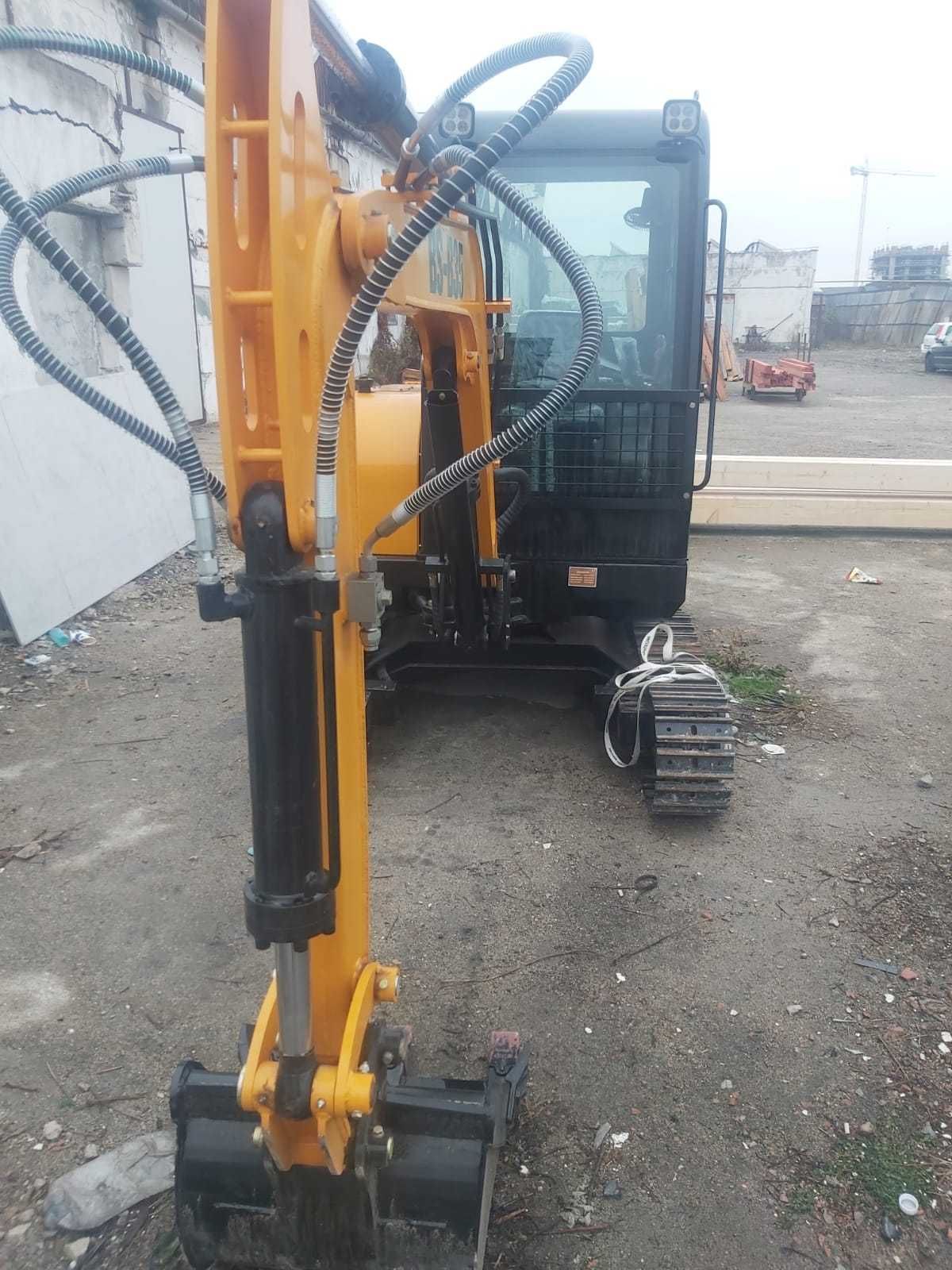 Mini Excavator Toros BS-35, 3.5t, NOU Premium - Motor KUBOTA