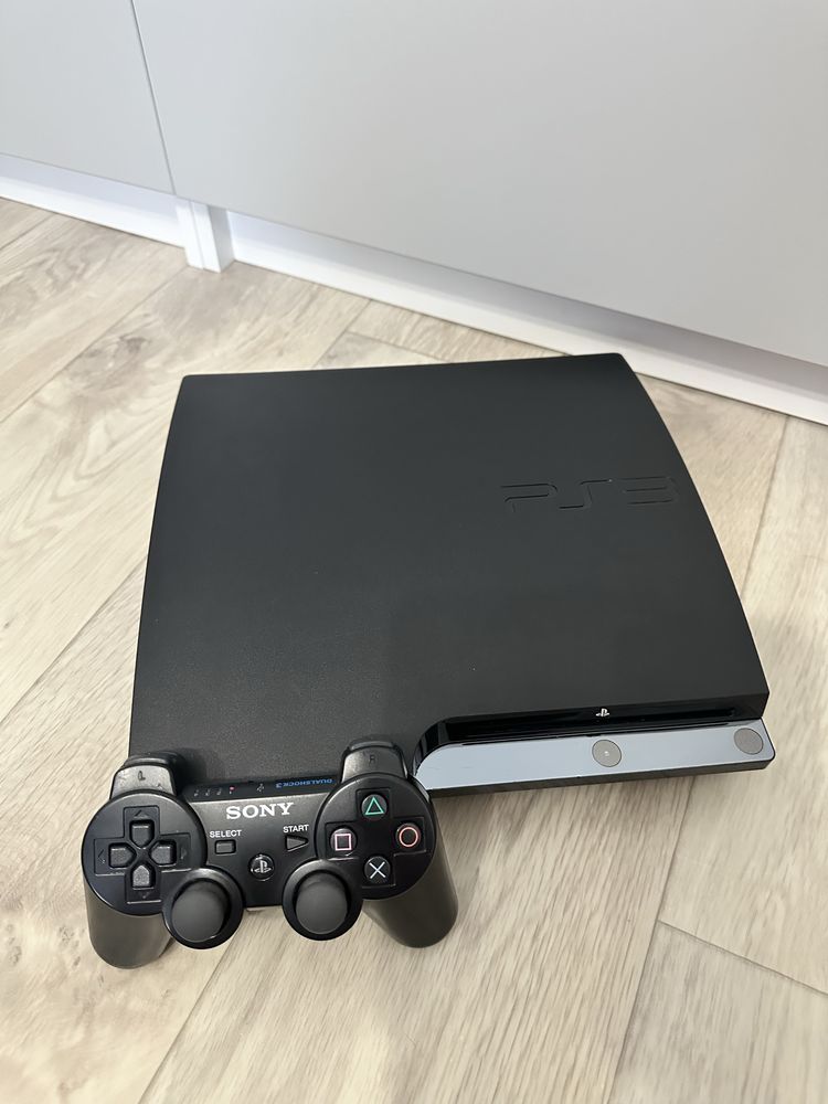 KASPI RED Продам прошитую PlayStation 3 Slim 320gb 17 игр
