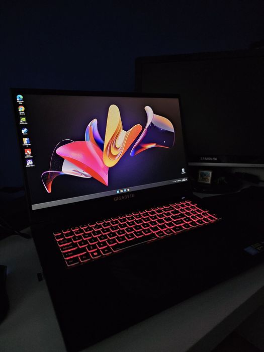 Laptop Gaming Gigabyte G7 RTX 4060