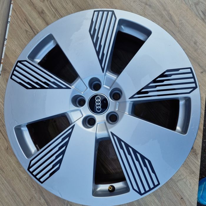 Оригинални джанти Audi E-Tron Q8