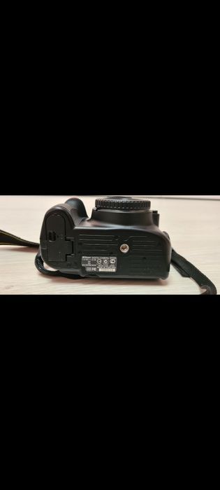 Vand Nikon D5100 body
