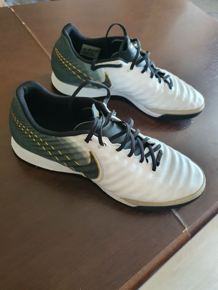 Футболни обувки "Nike Tiempo", 46 номер