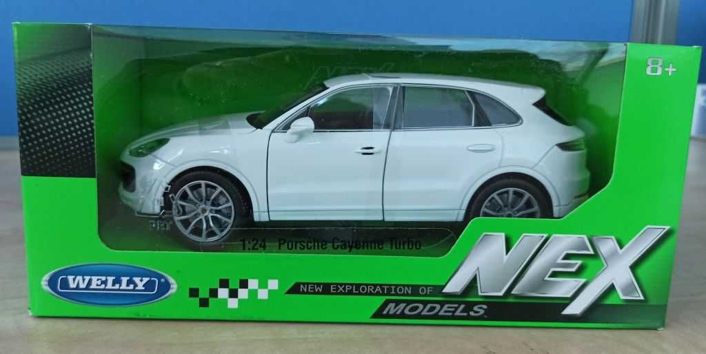 Macheta Porsche Cayenne Turbo MK2 alb SUV - Welly NEX 1/24