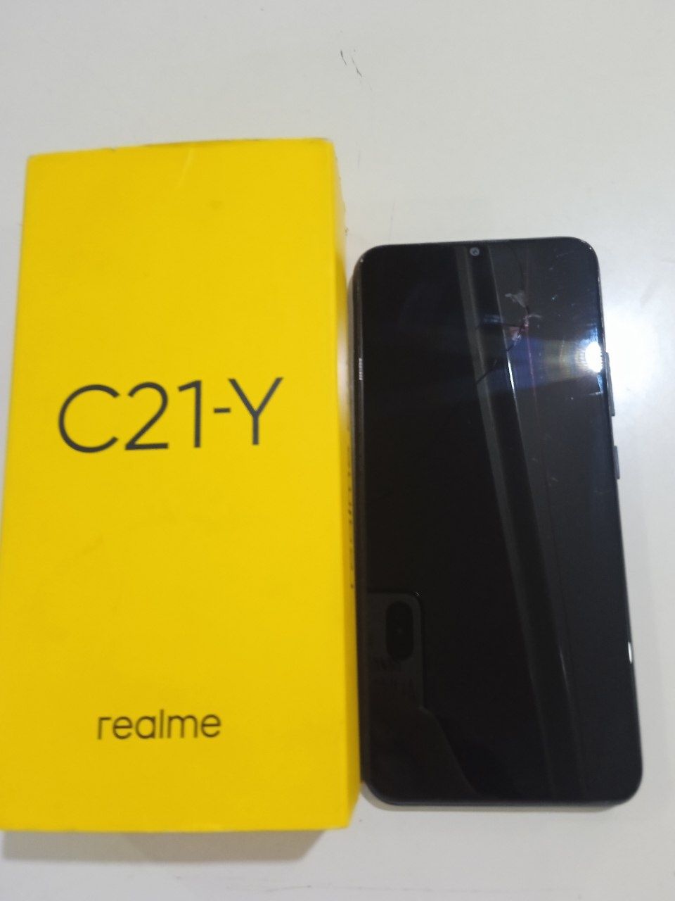 Realme     C21-Y