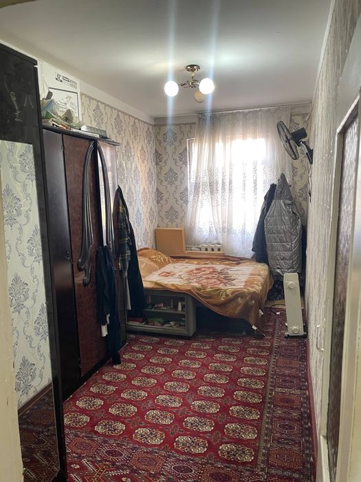 Чилонзор 21.  СРОЧНО ! 2 х комнатная 1.5 х 3. Продажа