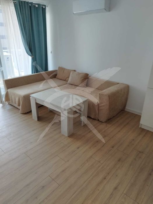 Дава се под наем Тристаен апартамент в Варна, Трошево - 97 кв.м за 700 € - Снимка #1