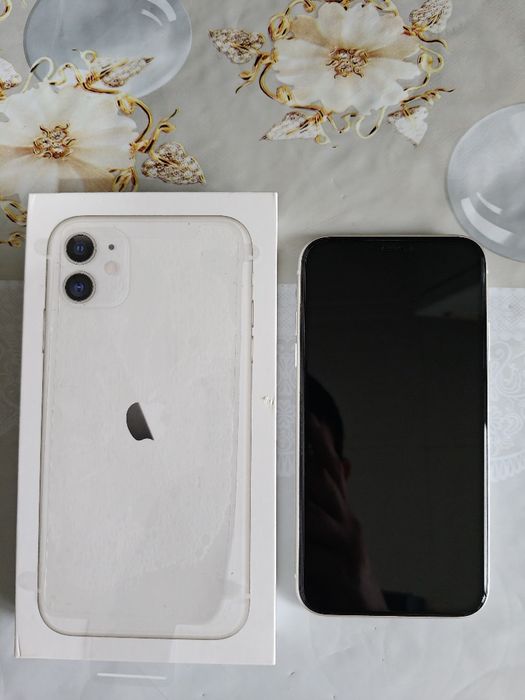 Продам IPhone 11