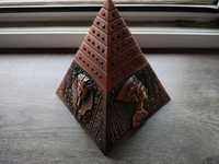 Шкатулка египетская пирамида 10х10см медь