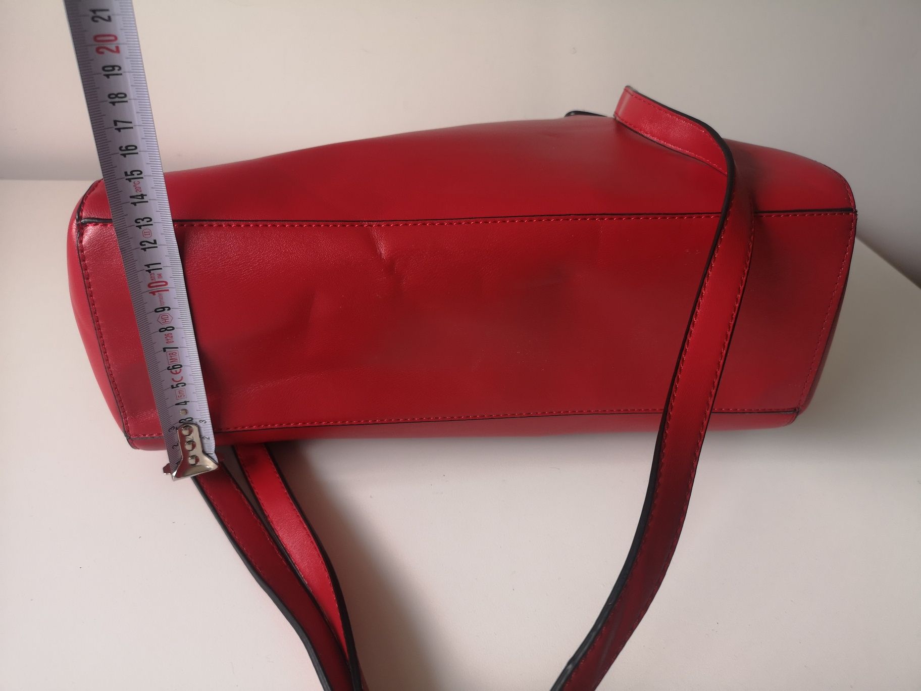 Червена чанта от еко кожа