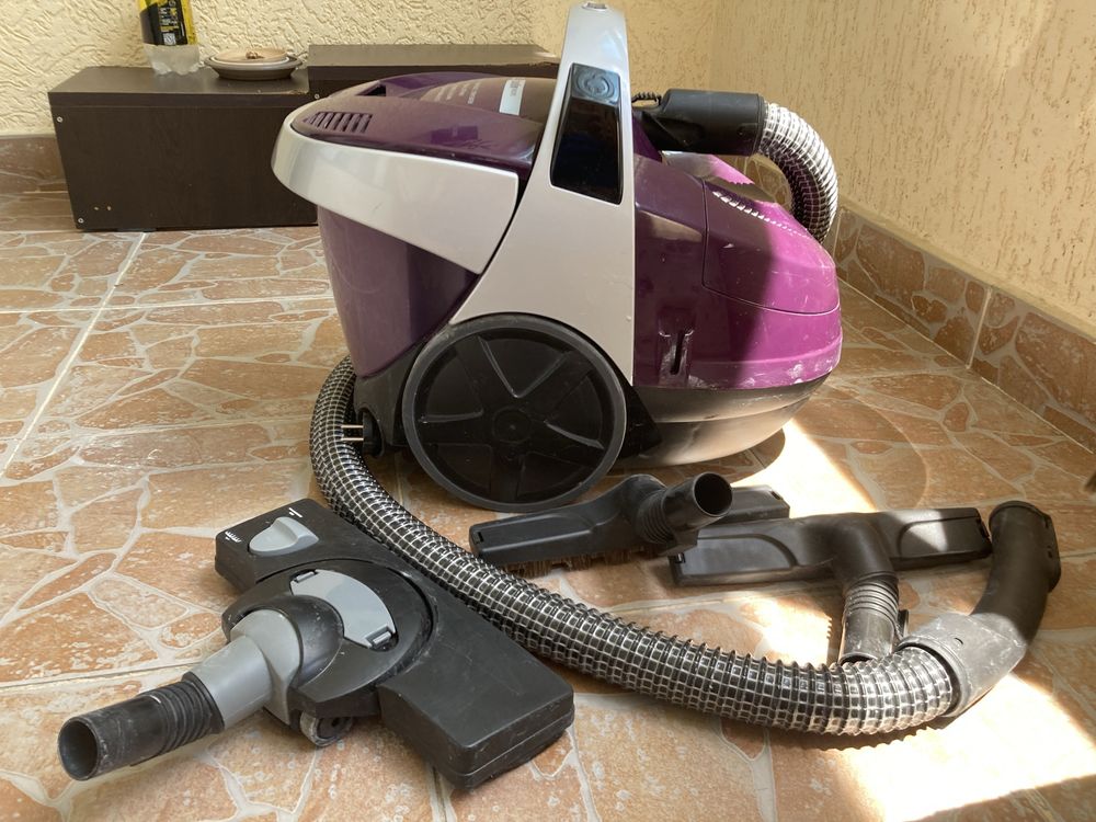 Прахосмукачка Zelmer Aquos 1600W Вода