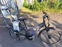 Bicicleta cu scaun pentru copii.