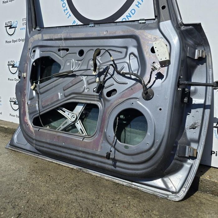 Portiera usa stanga fata Opel Zafira B Facelift