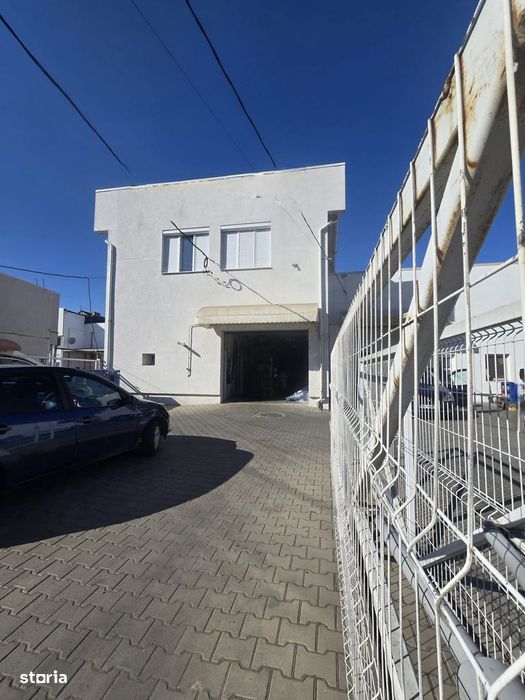 Hala              Sos. Rm Sarat  intersectie cu Str. Comuna din Paris