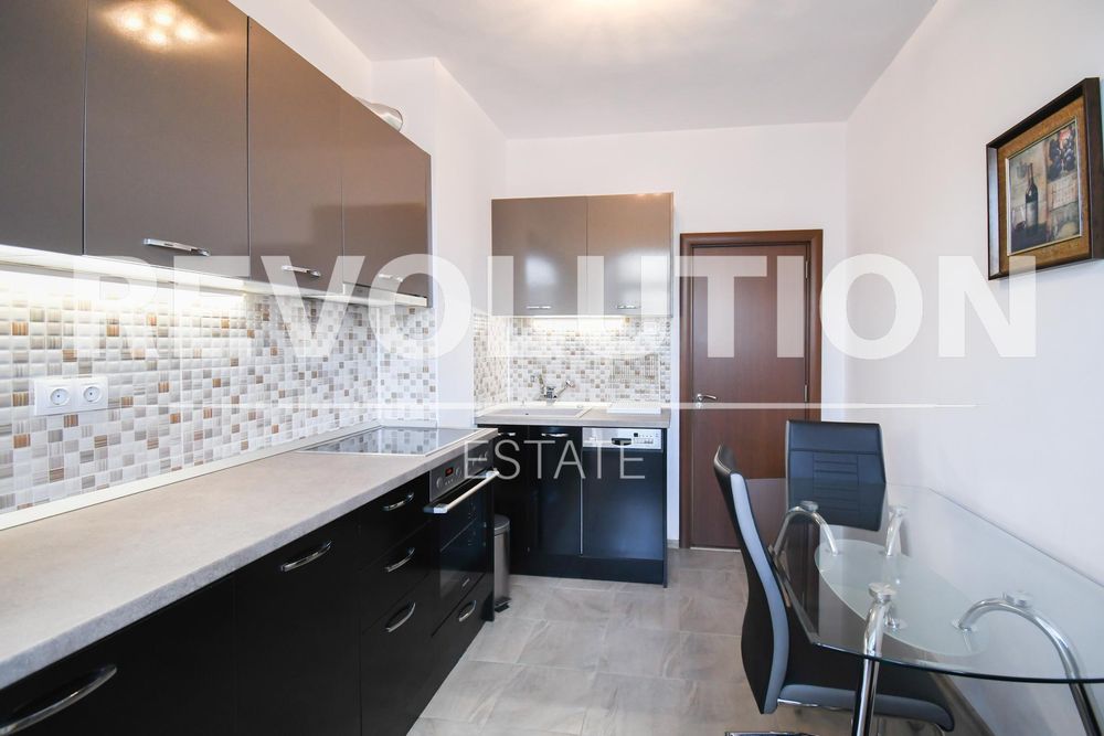 Дава се под наем Тристаен апартамент в София, Лозенец - 84 кв.м за 818 € - Снимка #3