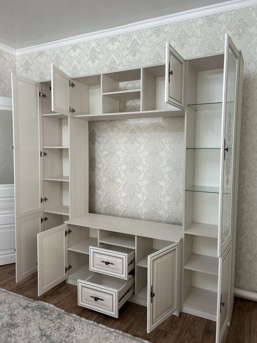 Стенка в гостиную