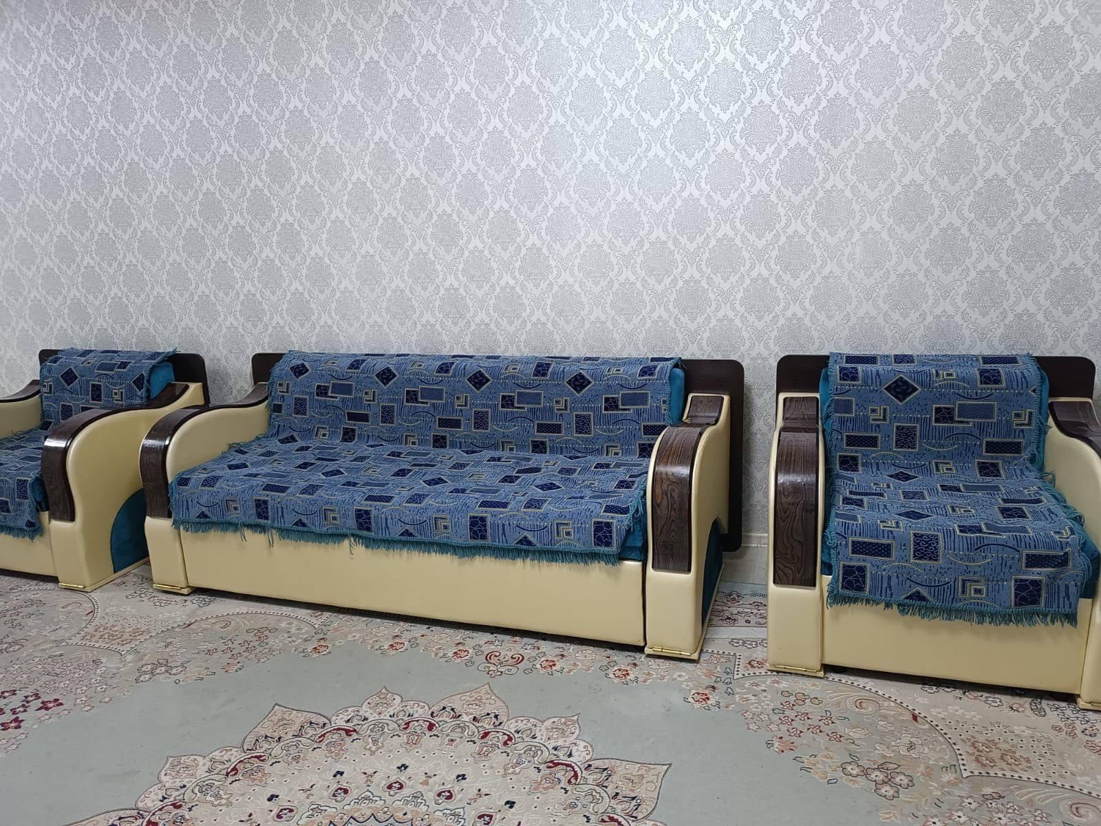 Диван и 2 кресло