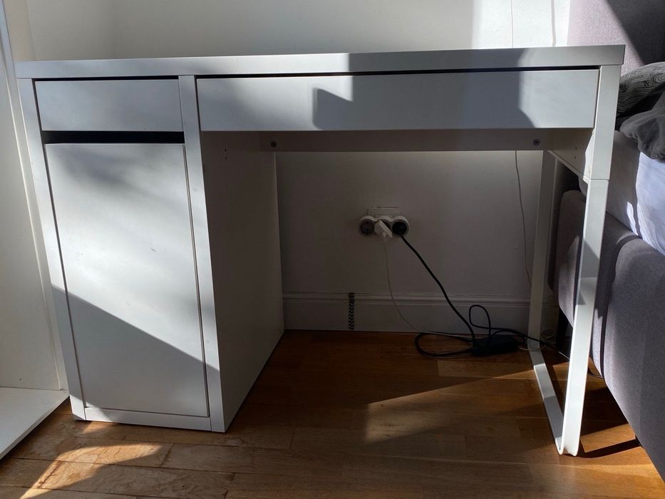 Детско бюро със стол