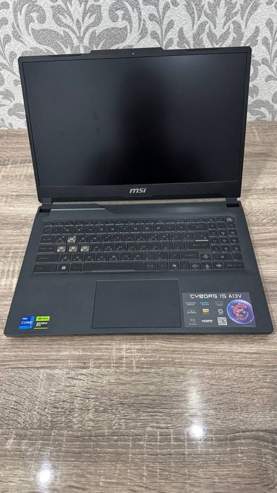 MSI Cyborg i7-13620H RTX4060