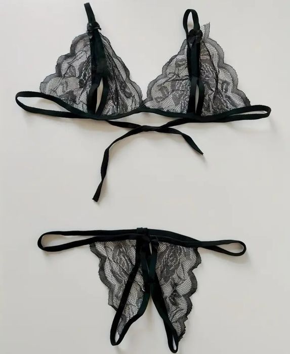 Еротично дантелено бельо комплект.