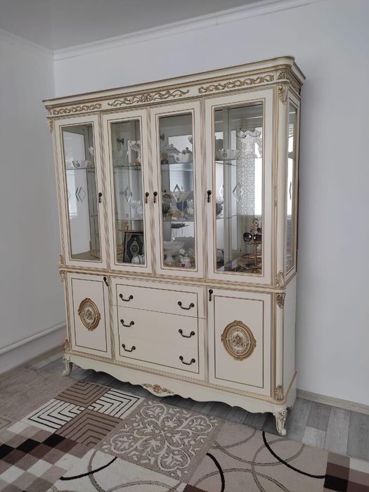 Сервант сатылады